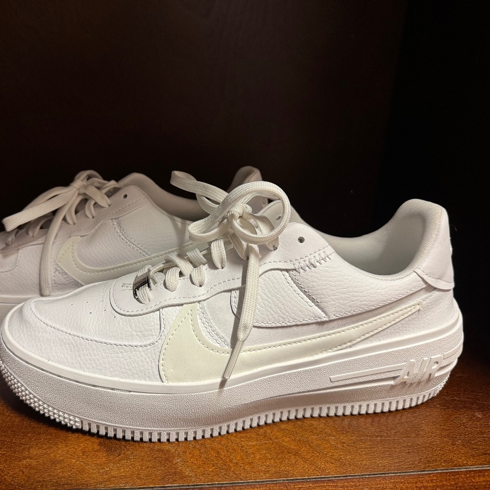 Nike Women’s Air Force 1